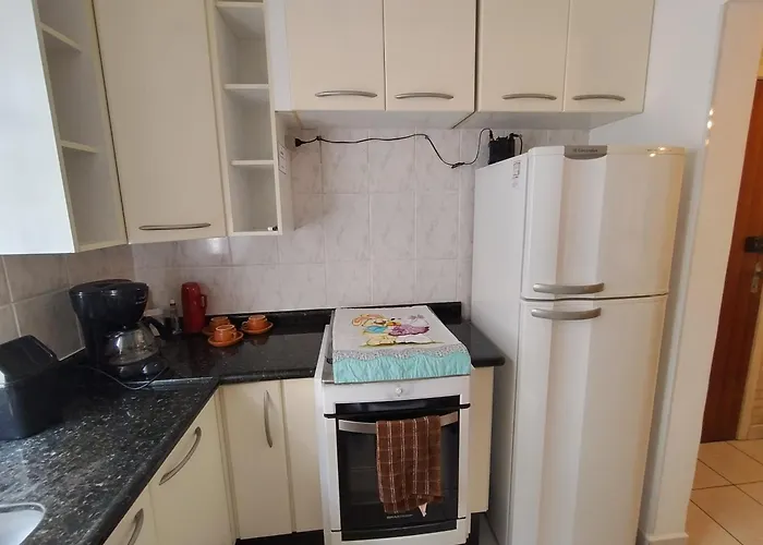 Apto De Facil Localizacao Com Ar Condicionado!