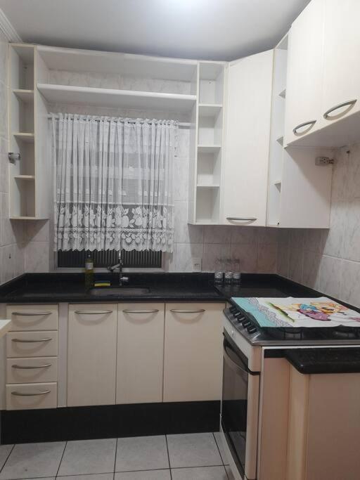 Apartment Apto De Facil Localizacao Com Ar Condicionado!